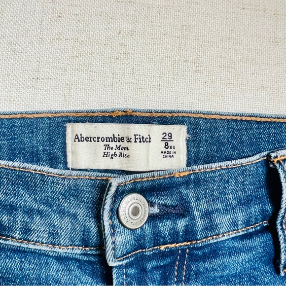 Abercrombie & Fitch High Rise Mom Jeans - Picture 2 of 5